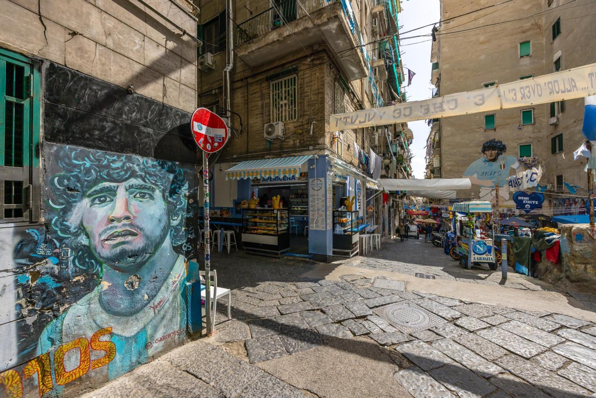Dcr House Murales Napoli Bagian luar foto