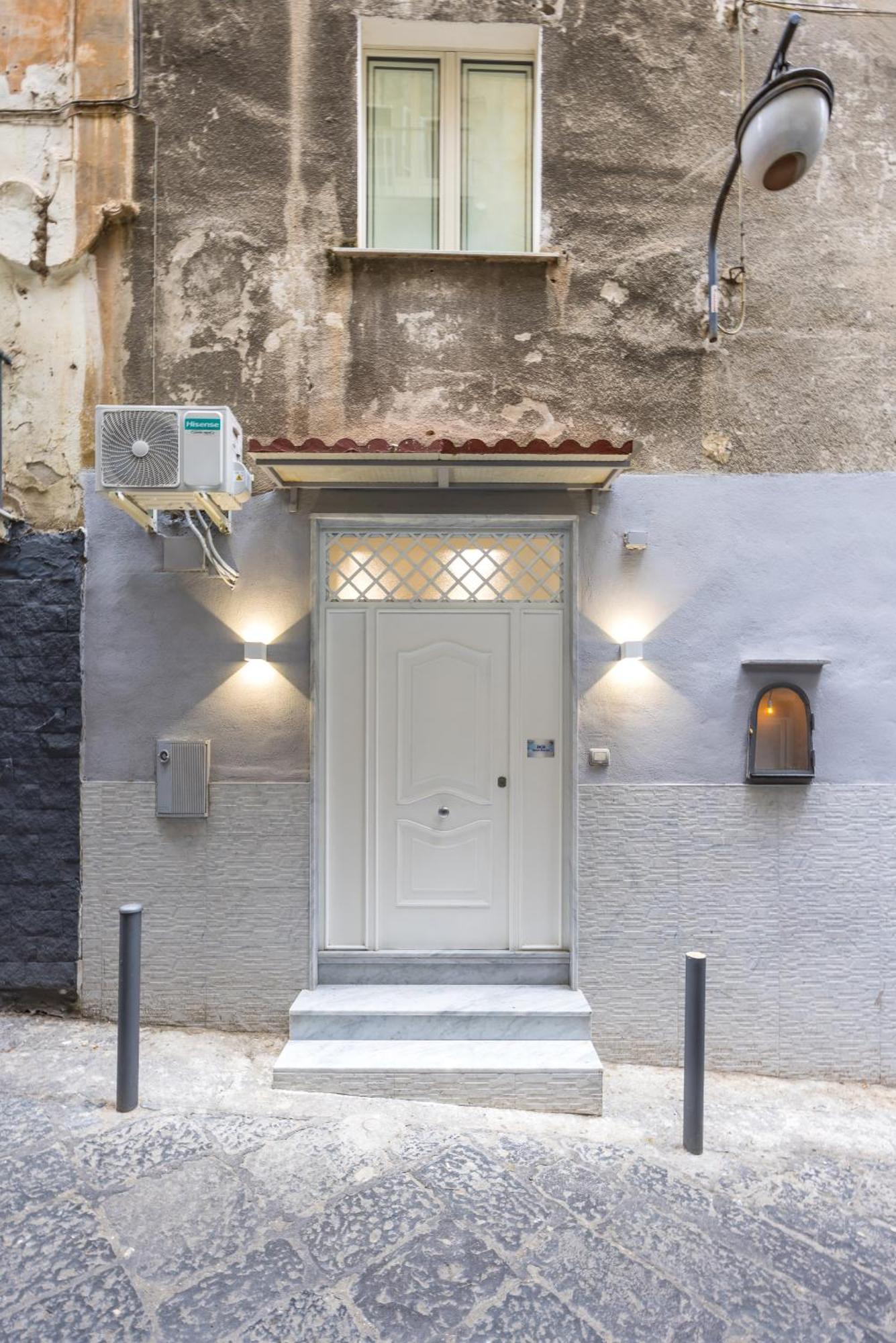 Dcr House Murales Napoli Bagian luar foto